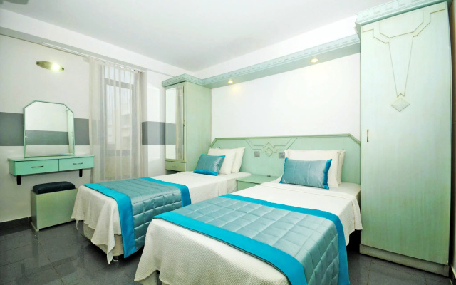 Blue Palace Hotel & Family