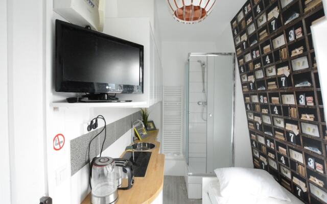Отель Mesnil - Your Home in Paris комната для гостей