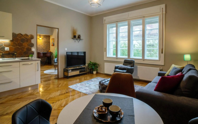 Egyedülálló és hangulatos belvárosi apartman 'Bronze'