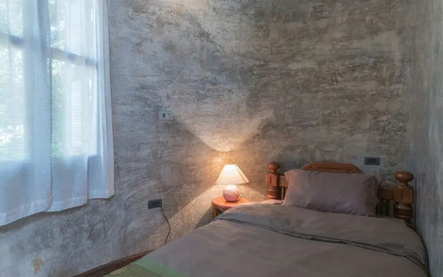 Leafy Greens Clay House