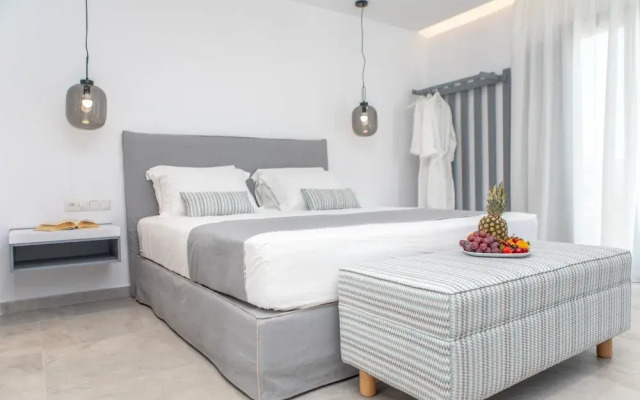 Crystal Mare Suites
