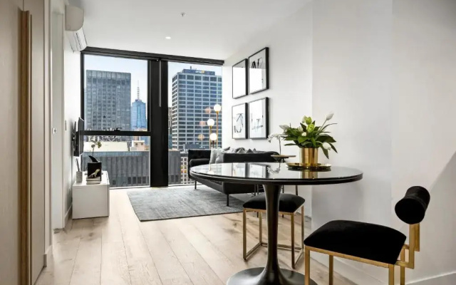 Luxuria Apartments - Collins House
