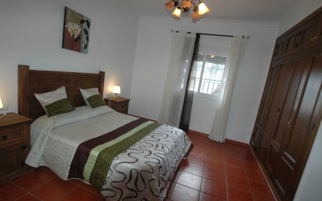 Отель Chalet Deluxe 3 dormitorios комната для гостей