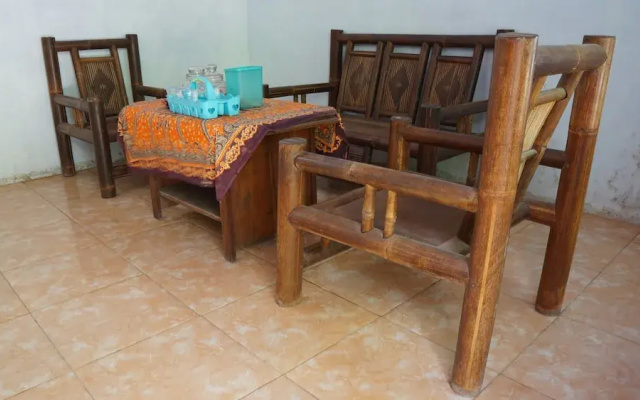 Hotel O Homestay Srikandi Pulau Merah BeachNearPantai Pancer