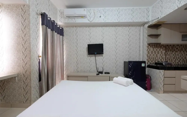 Homey And Cozy Studio Apartment At Margonda Residence 5