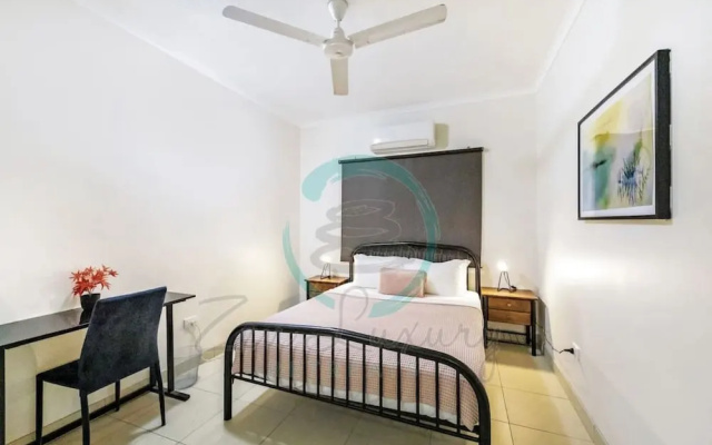 ZEN FORESHORE - 2 Bedroom Apt with Pool
