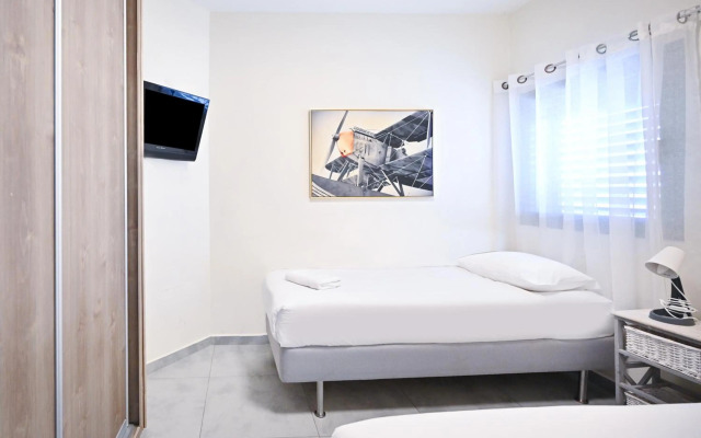 Amazing 2BR Duplex in the city center by HolyGuest