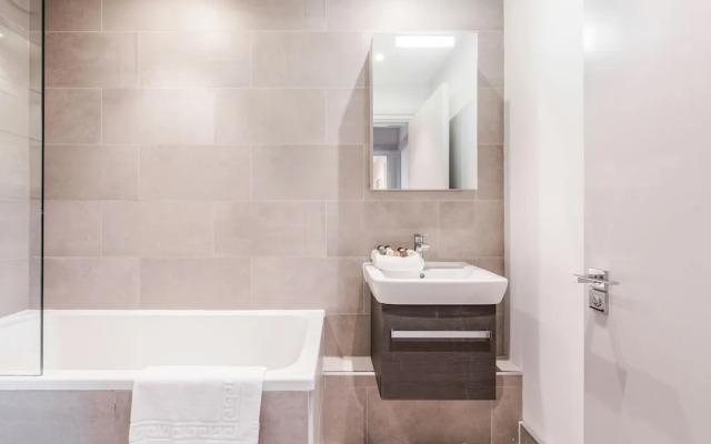 Roomspace Apartments -The Quadrant