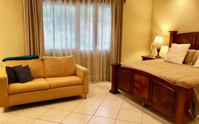Luxury Condo Romantic Zone-Beach