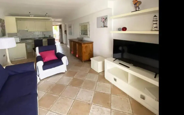 Close to beach with pool & sea views 209