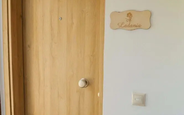 Sisaion Suites