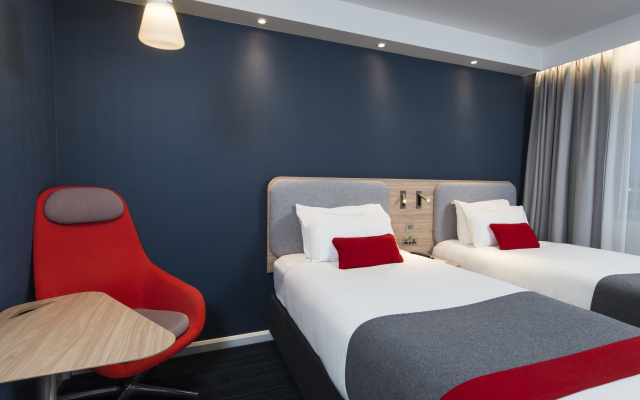 Holiday Inn Express Milton Keynes by IHG