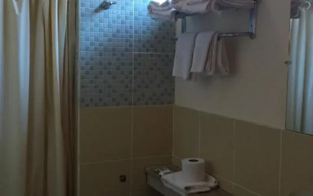 Hostal Marina Real