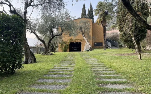 Villa Olivella in Sale Marasino