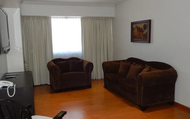 Roma, Suites & Business Center