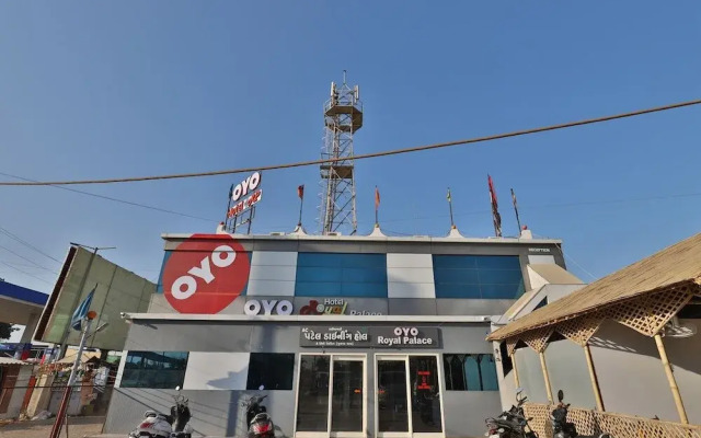 Hotel Royal Palace by OYO Rooms