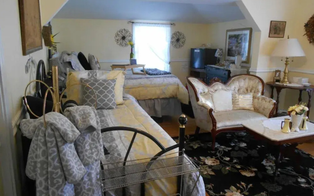 Lake Valley Legends B&B