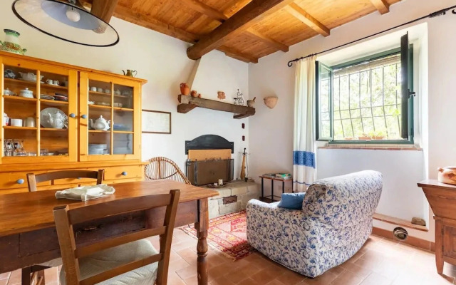 Apartment the Fireplace a Relax Oasis Near Florence