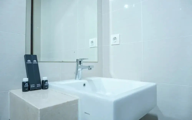 Warm and Relax Stay @ 1BR Puri Mansion Apartment