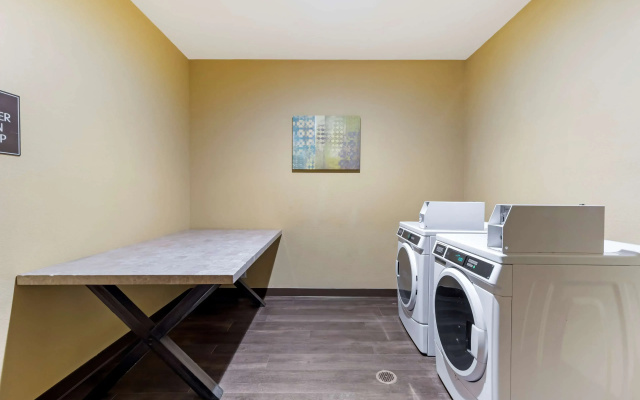 Best Western Plus DFW Airport Suites