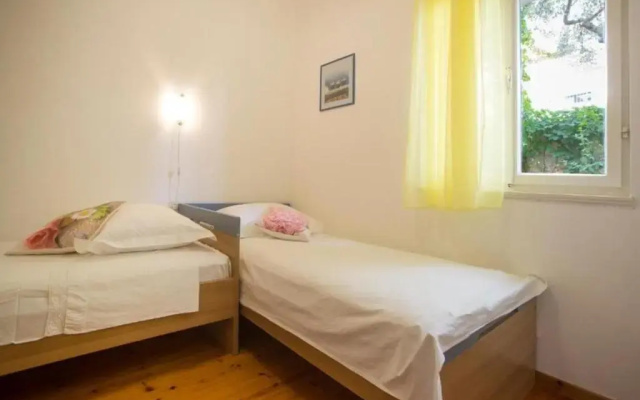 Apartments Damir - 80 m from beach