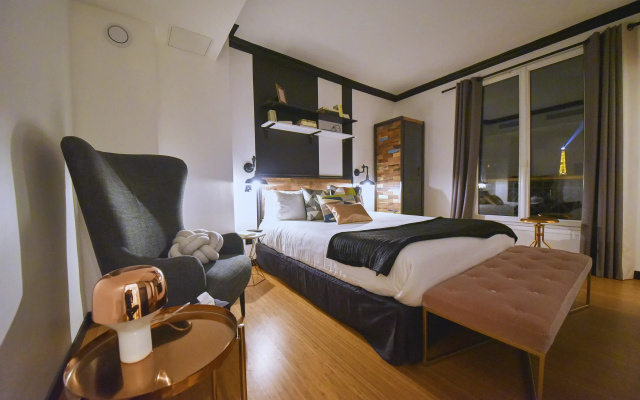 Madrigal hotel