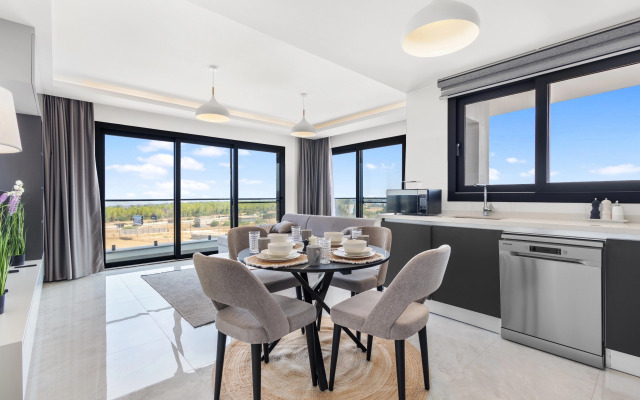 Апартаменты Globalstay Modern 1BR with Infinity Pool