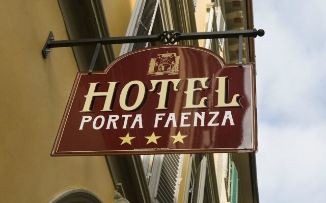 Отель Porta Faenza Hotel Италия, Флоренция - 2 отзыва об отеле, цены и фото номеров - забронировать отель Porta Faenza Hotel онлайн вид на фасад