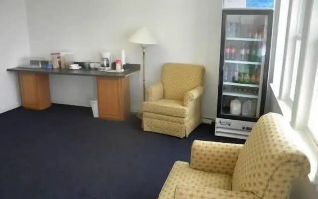 USA Inn and Suites Morgantown