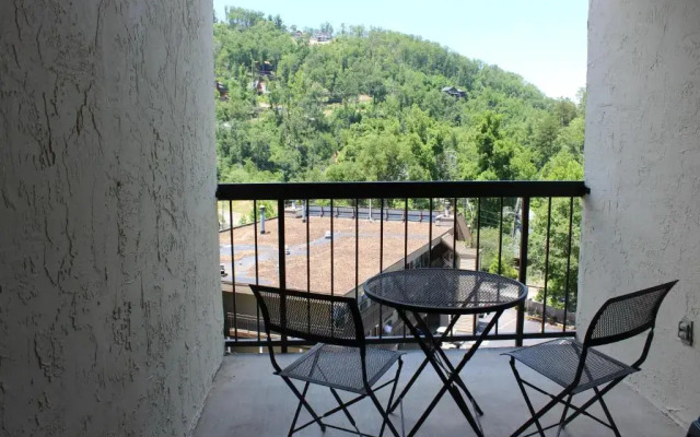 Gatlinburg Chateau 407