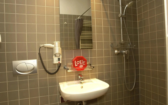 Monty Small Design Hotel