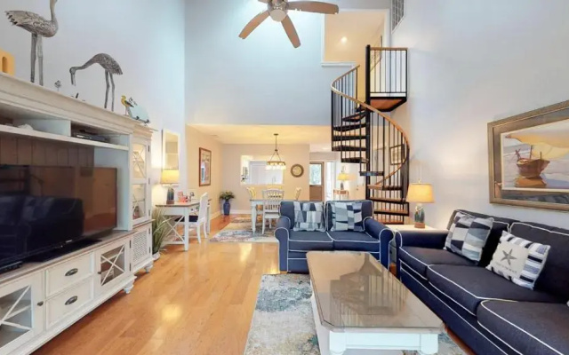 495 Captains Cove