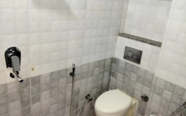 Hotel White House Residency By GRB