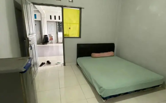 Pondok Elit Kos 888
