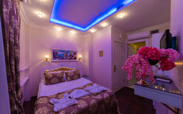 Charm Hotel
