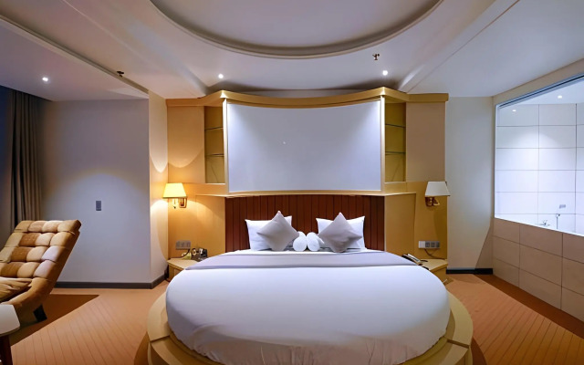 Holiday One Hotel