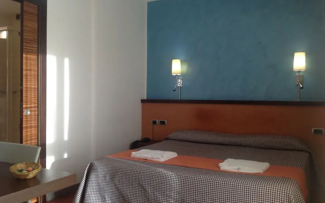 Hotel Bed & Business
