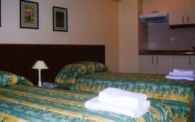 Imperio Suites Hotel