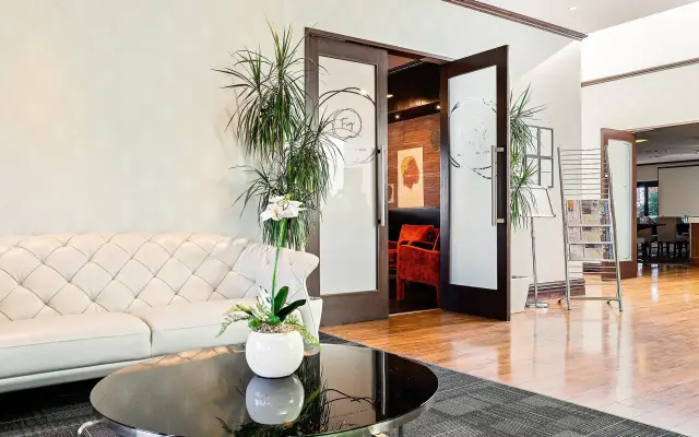 Hotel Elms Christchurch, an Ascend Collection Hotel