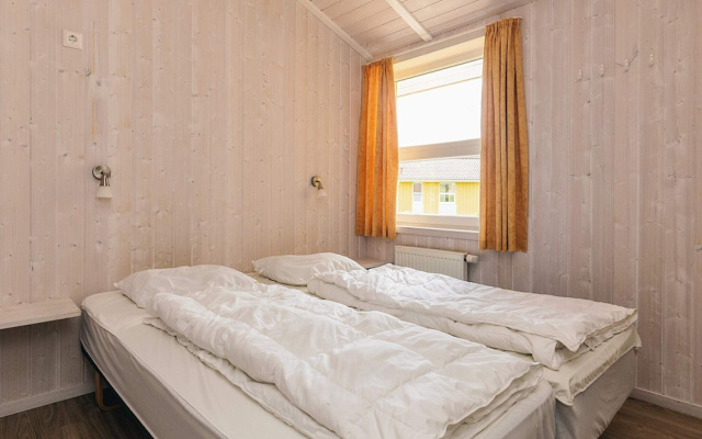 4 Star Holiday Home in Friedrichkoog