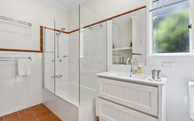 Relaxing Stay Near Brisbane's Cultural Heart