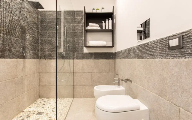 Loft with Courtyard in Ortigia