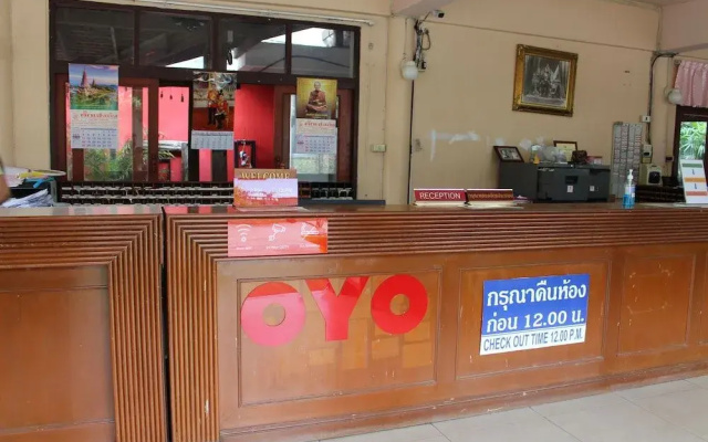 OYO 75409 Premium The Family Hotel