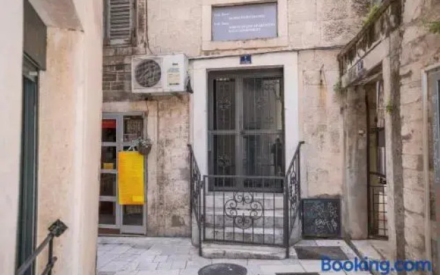 Downtown Hostel
