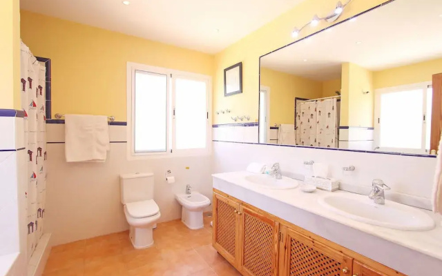 1106 Family Villa Heated Pool High Speed Wifi Netflix