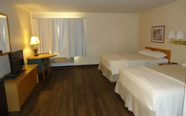 Eagle Peak Lodge & Cabins