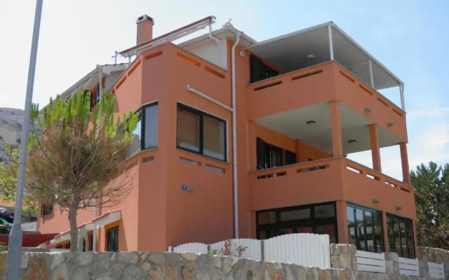 Apartments Pintar Zarok