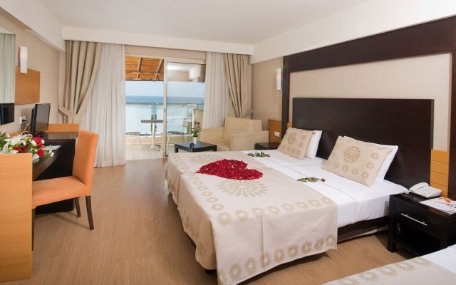 MC Arancia Resort Hotel - All Inclusive in Alanya, Turkiye from 121$, photos, reviews - zenhotels.com guestroom
