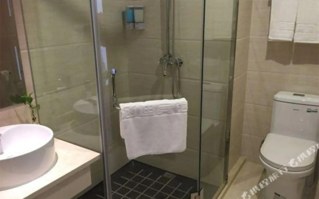 Jitai Chain Hotel (Shanghai Wildlife Park)
