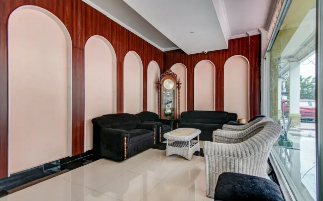 OYO 90857 Baaraka Syariah Hotel